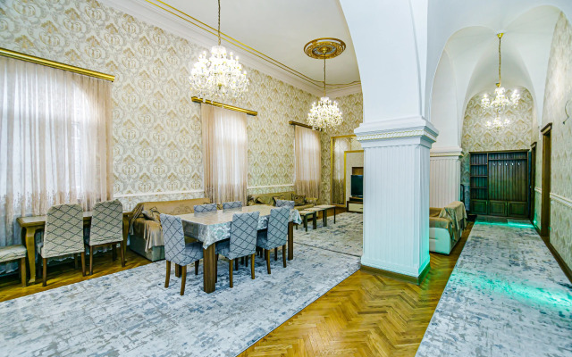 Premium at Nizami Street on Targovi Apartments