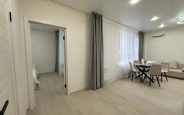 Apartments Shestimestnaya Trekhkomnatnaya Kvartira V Tsentralnom Rayone Zhk "divny Kvartal"