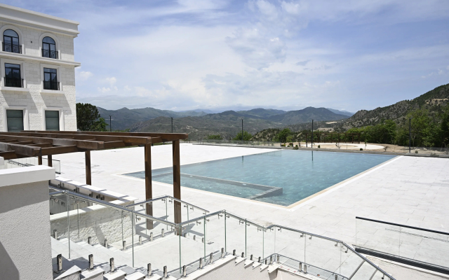 Курортный отель Lachin Resort & SPA