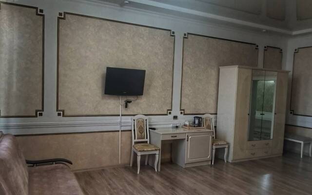 Akropol