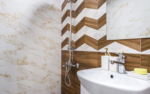 Апартаменты Окружной 219