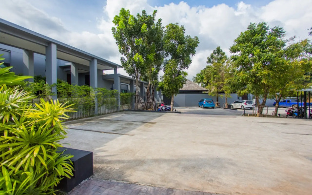 Miriama 2 Bedroom Near Naiharn Beach Villa