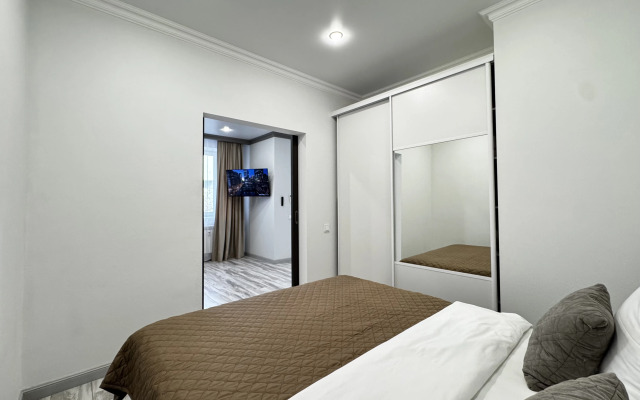 Квартира Дизайнерская евродвухкомнатная квартира в центре города