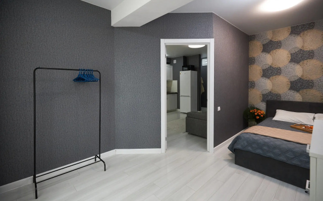 Happy House v Zhk Karavella Portugalii Flat