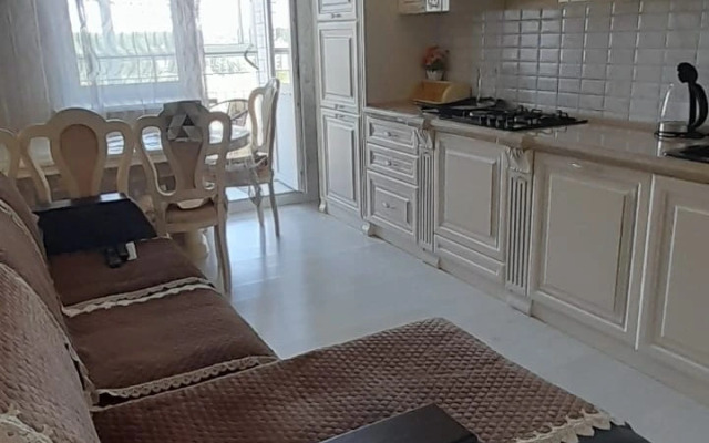 Uyut Flat