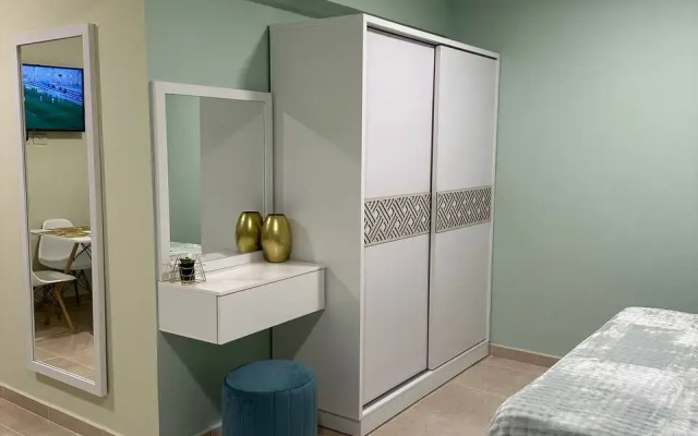 Апартаменты Tiba Golden Resort с личным пляжем