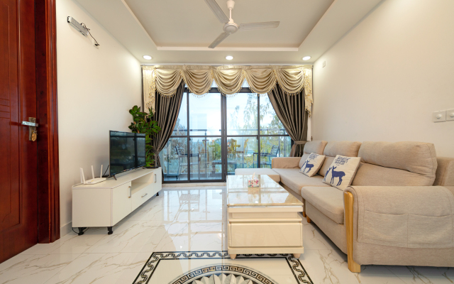 White Beach Holiday Hotel