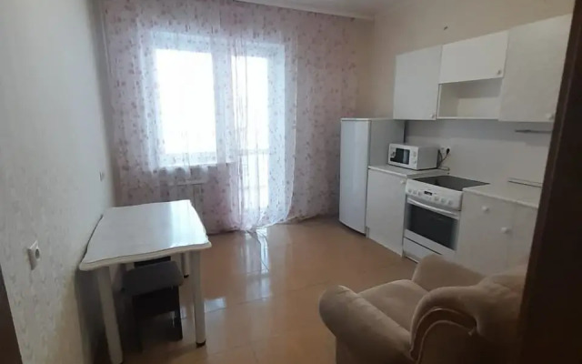 Апартаменты на улице Авиаторов 23 4 этаж