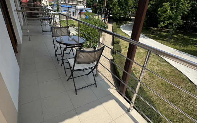 5 Guest House