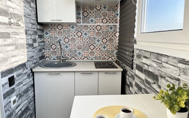 Studiya Na Belousova 6 Zhk Suvorovskiy Apartments
