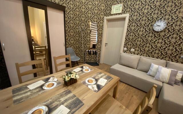 812 Hotel