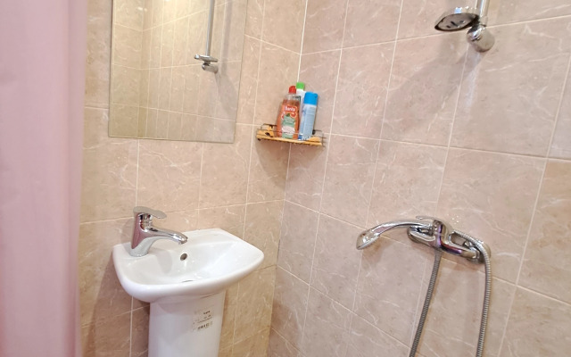 Квартира Рядом с Метро Площадь Ленина