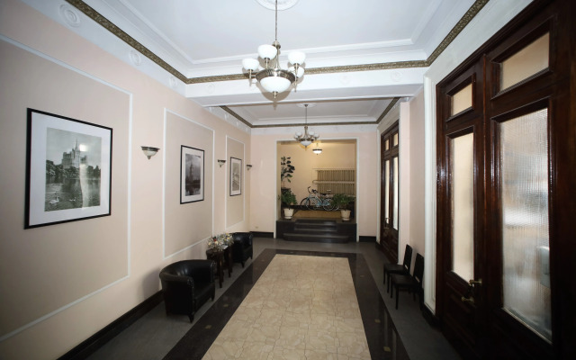 Stalinskiy Ampir Apartments
