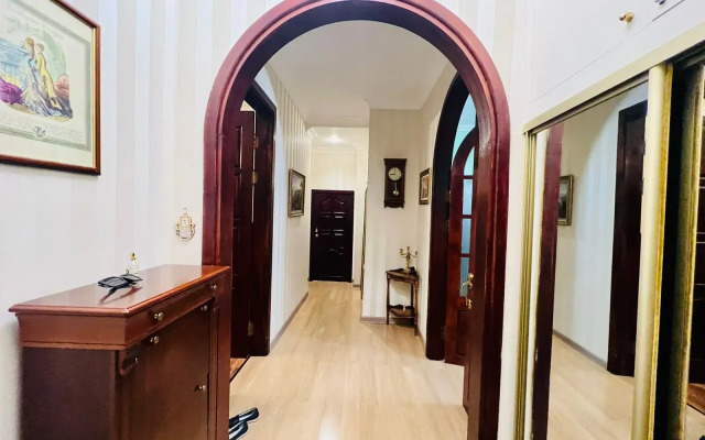 V Elitnom Dome Na Leninskom Prospekte Flat