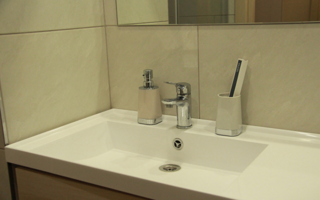 U metro Kirovskiy zavod Apartments