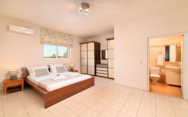 Вилла Chrysallis Heated Pool