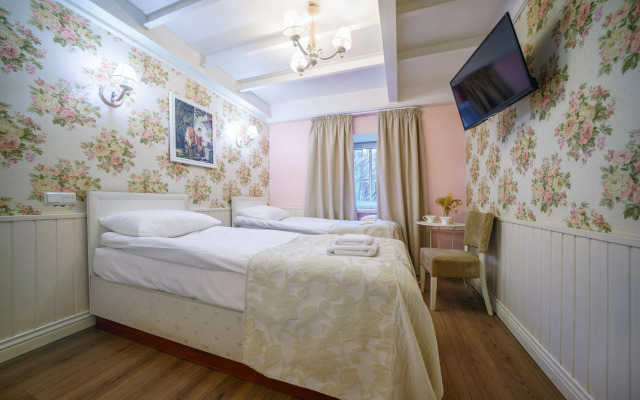 Art na Repina Hotel