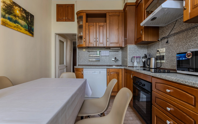 Апартаменты Стандартные с 3 спальнями и Балконом