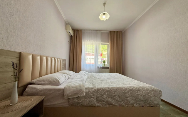 Elladen Guest House