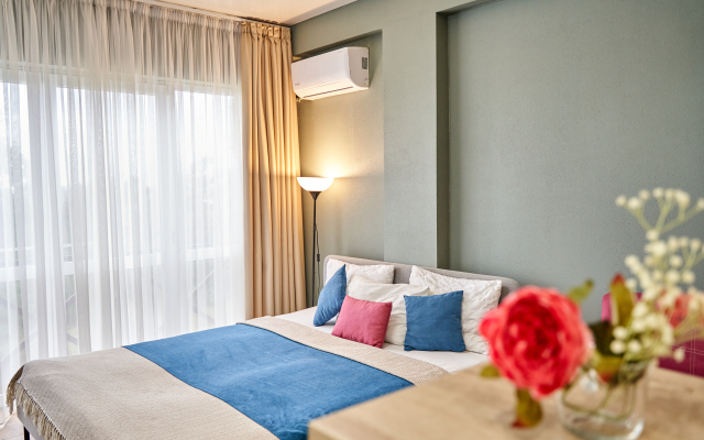 Uyutnaya Studiya Dlya 3 Gostey Apartments