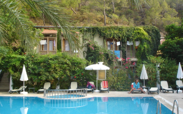 Ford Hotel
