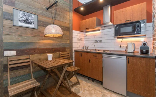 Апартаменты в Центре Города у Нарымского Сквера 2