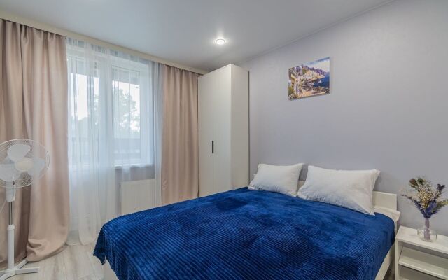 Odnokomnatnye Trekhmestnye Na Mikhaylovskaya 51 Apartments