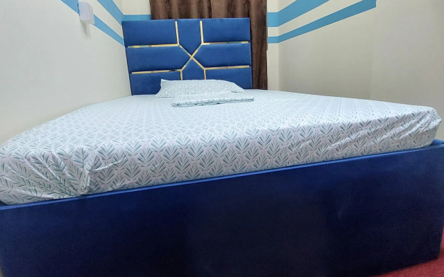Benitah Capsule Family Rooms and Partitions Hostel