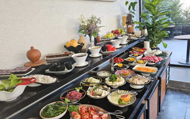 Educity Suite and Hotels Ataşehir