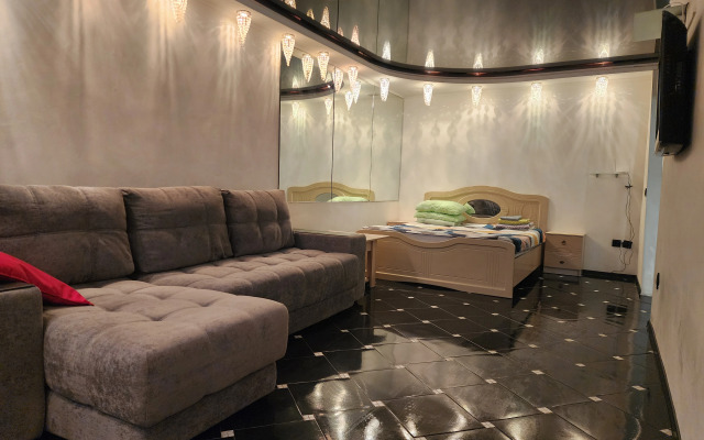 Апартаменты Уютная на Учебной 8