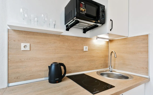 3 Revolyutsionnyij prospekt 25/12 Flat