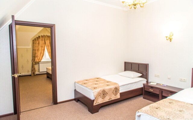 Karoza Hotel