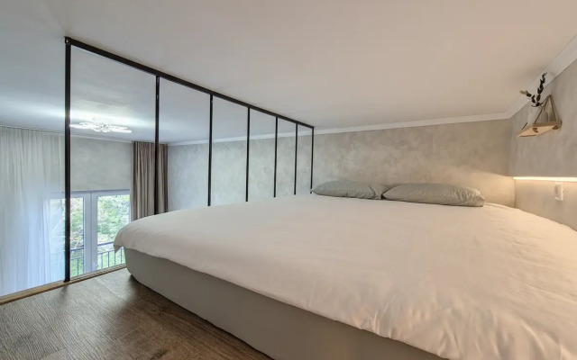 Dvukhurovnevaya Na 12 Etazhe S Vozmozhnostyyu Beskontaktnogo Zaseleniya Flat