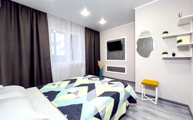 Апартаменты еЖИВИка Автомобилистов 13