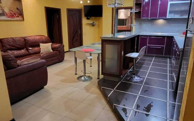 Квартира Уютная трешка