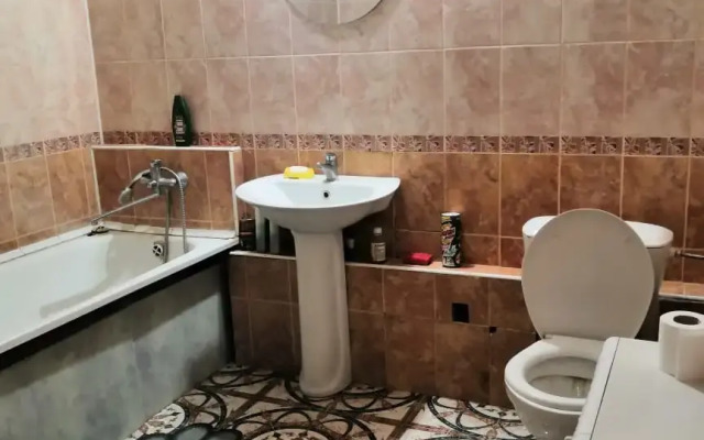 Tsentr Levogo Berega U Vatu I Ryadom M4 Apartments