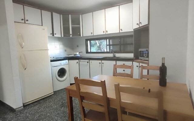 U Sredizemnogo Morya Apartment