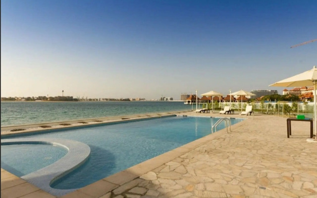 Globalstay  Azizi Royal Bay Apartments