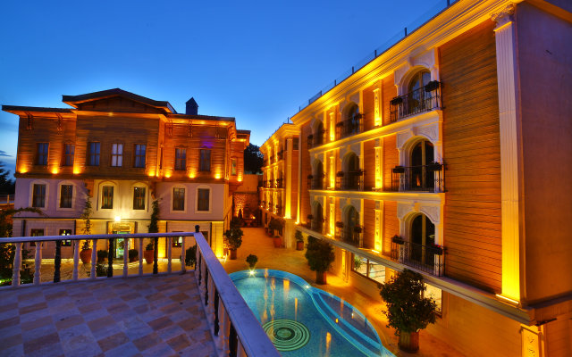 Seven Hills Palace Hotel