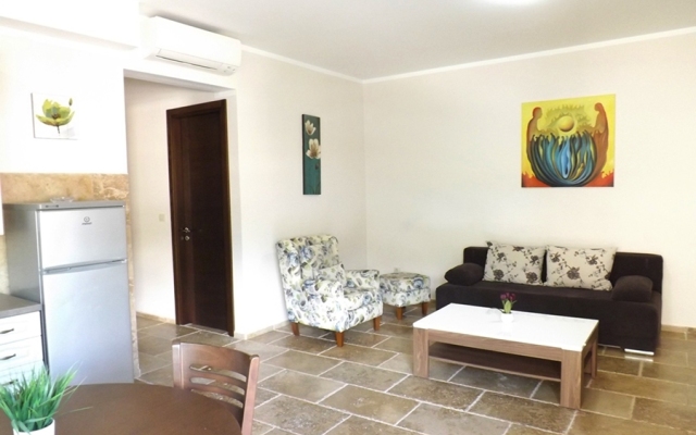 Современные апартаменты в Будве с одной спальней на Новембра