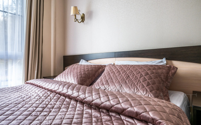 Oplot - Klassicheskie s odnoj spal'nej 1 Apartments