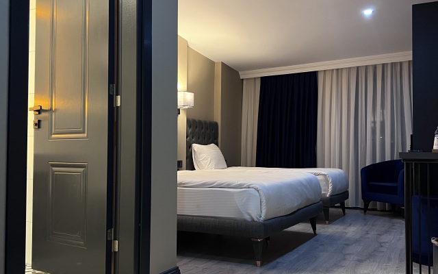 Loft Plus Hotel