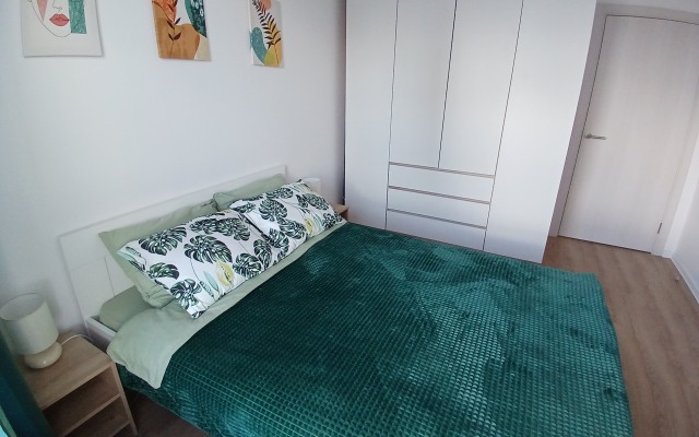 Yevrodvushka Ryadom S Metro V Novom Zhk Apartment