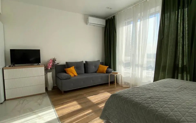 Li Breeze Flat