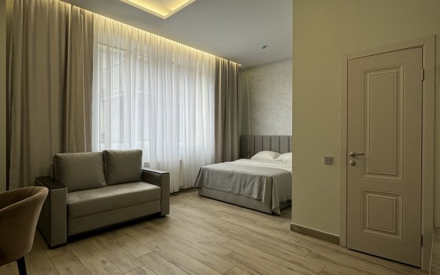 Hotel VS Hotel Hotel