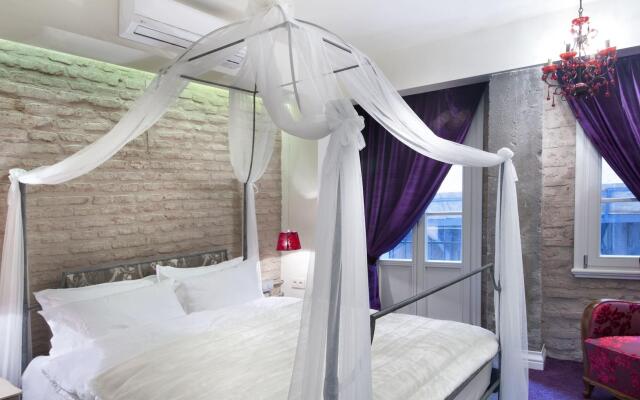 Nuru Ziya Residence