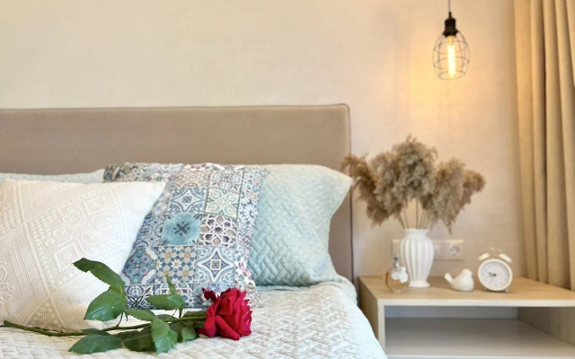 Апартаменты на Ялтинской 12А ЖК «Шато Лувр»