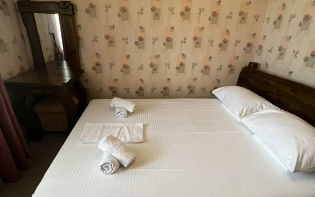 Na Ulitse Batayskoy 10a Private house