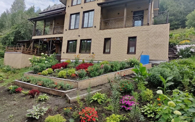 Radevichi Guest House