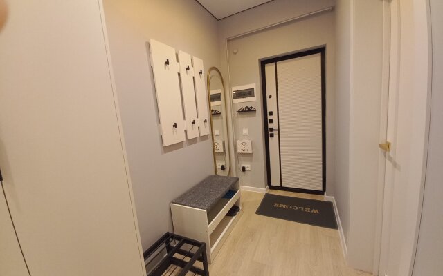 65 m udobnaya dlya semyi naprotiv Kazino s vidom na gory Flat